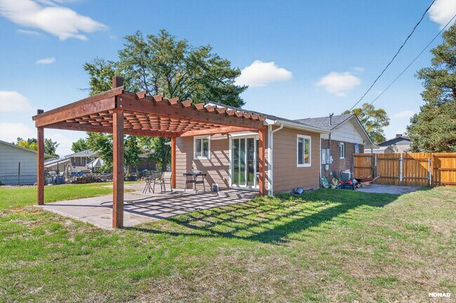 Building Photo - 7882 Elder Cir