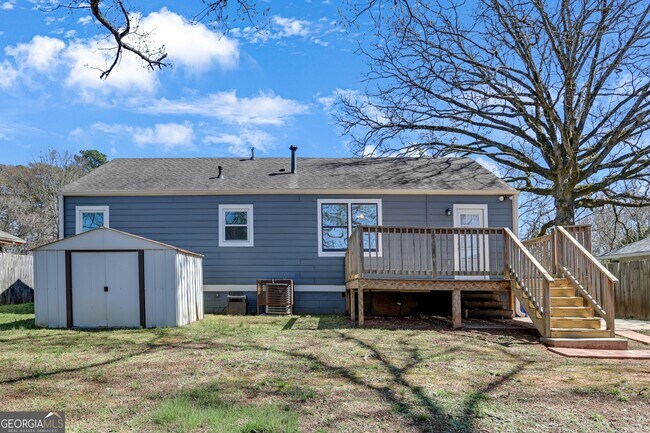 Building Photo - 1670 Cecilia Dr SE