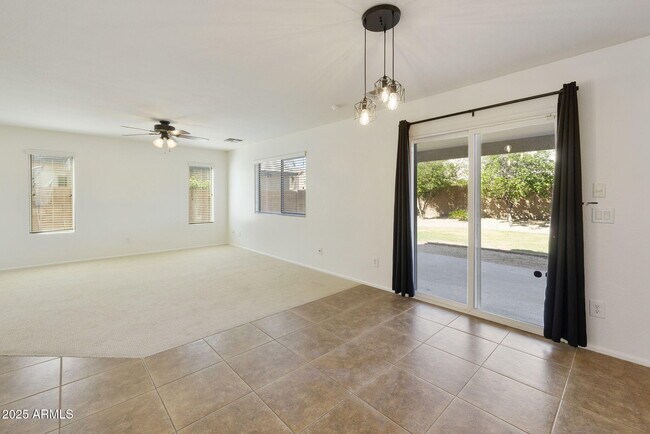 Building Photo - 2404 W Silver Sage Ln