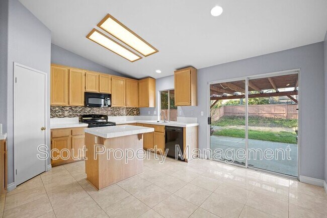 Building Photo - 31654 Granville Dr