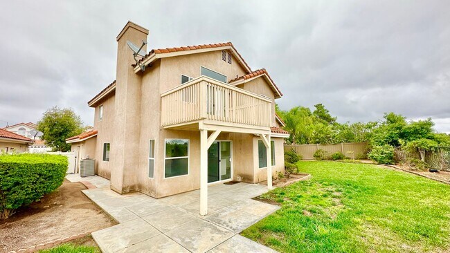 Building Photo - Awesome Two-Story Home, Recently & Freshly Updated, just minutes to downtown Fallbrook!