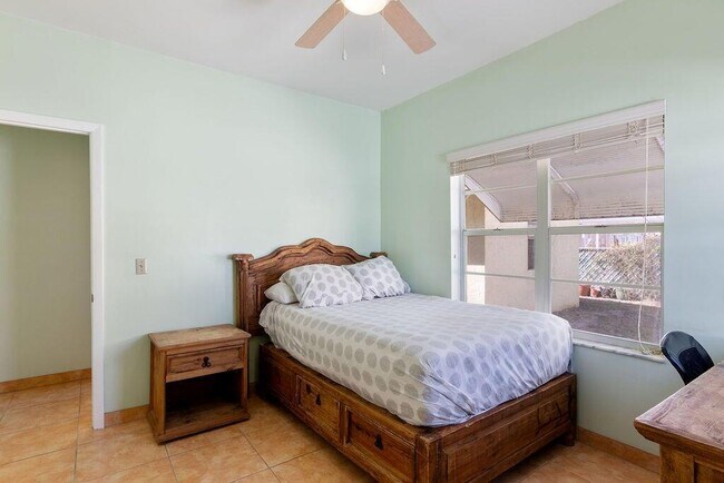 Building Photo - 509 Plymouth Rd