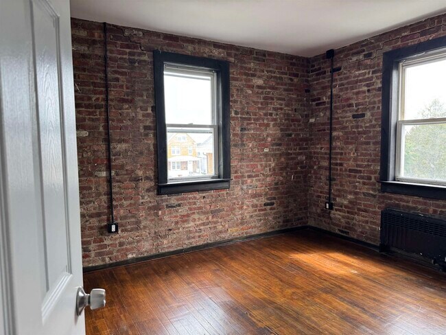 Building Photo - 7880-80 Carmer Ave