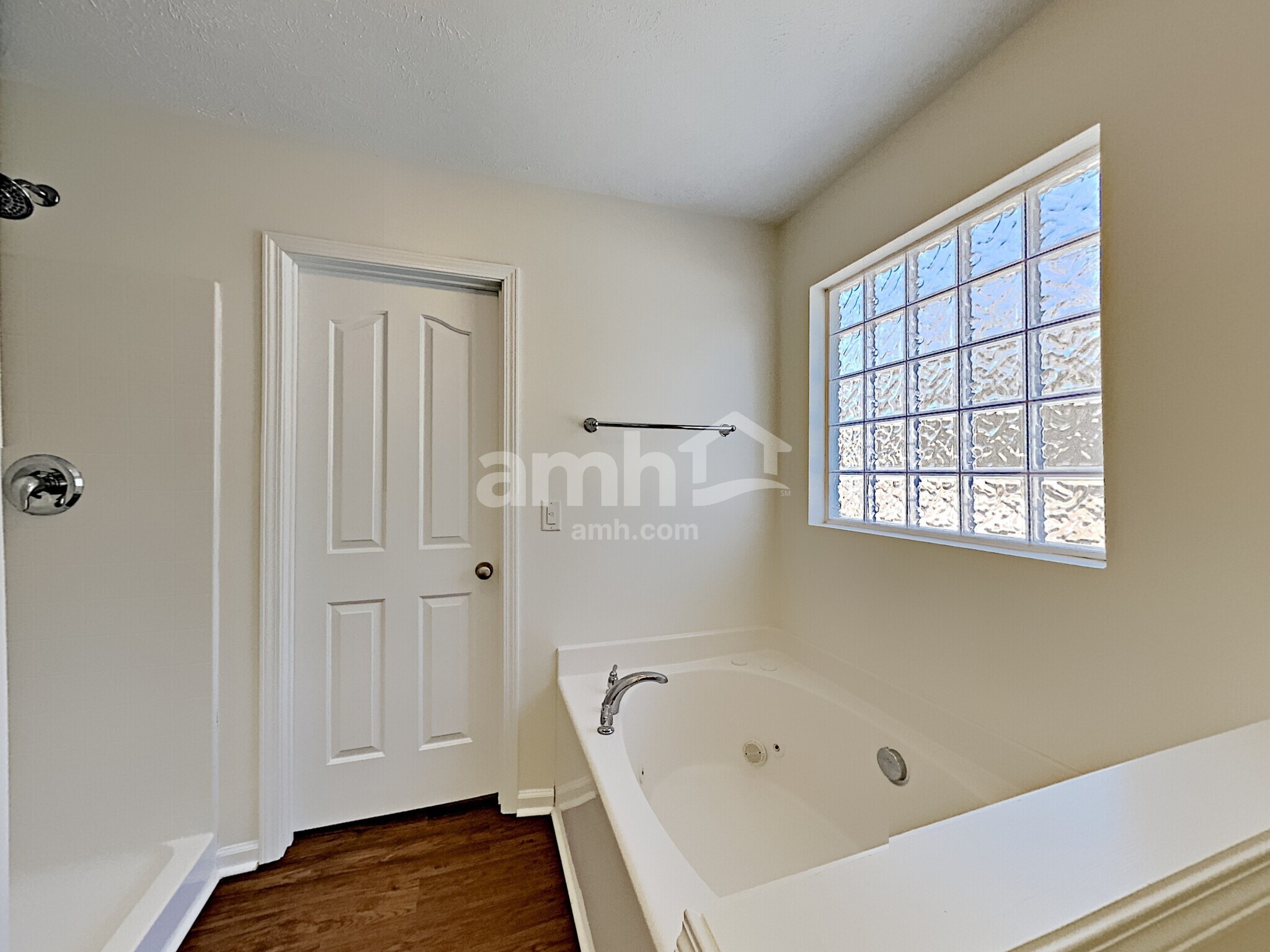 Building Photo - 8912 Ristau Ct