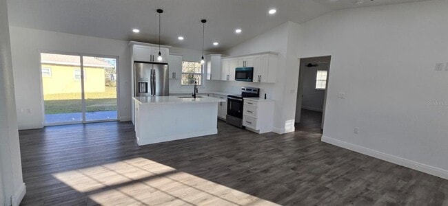 Building Photo - 2 Pine Terrace Way