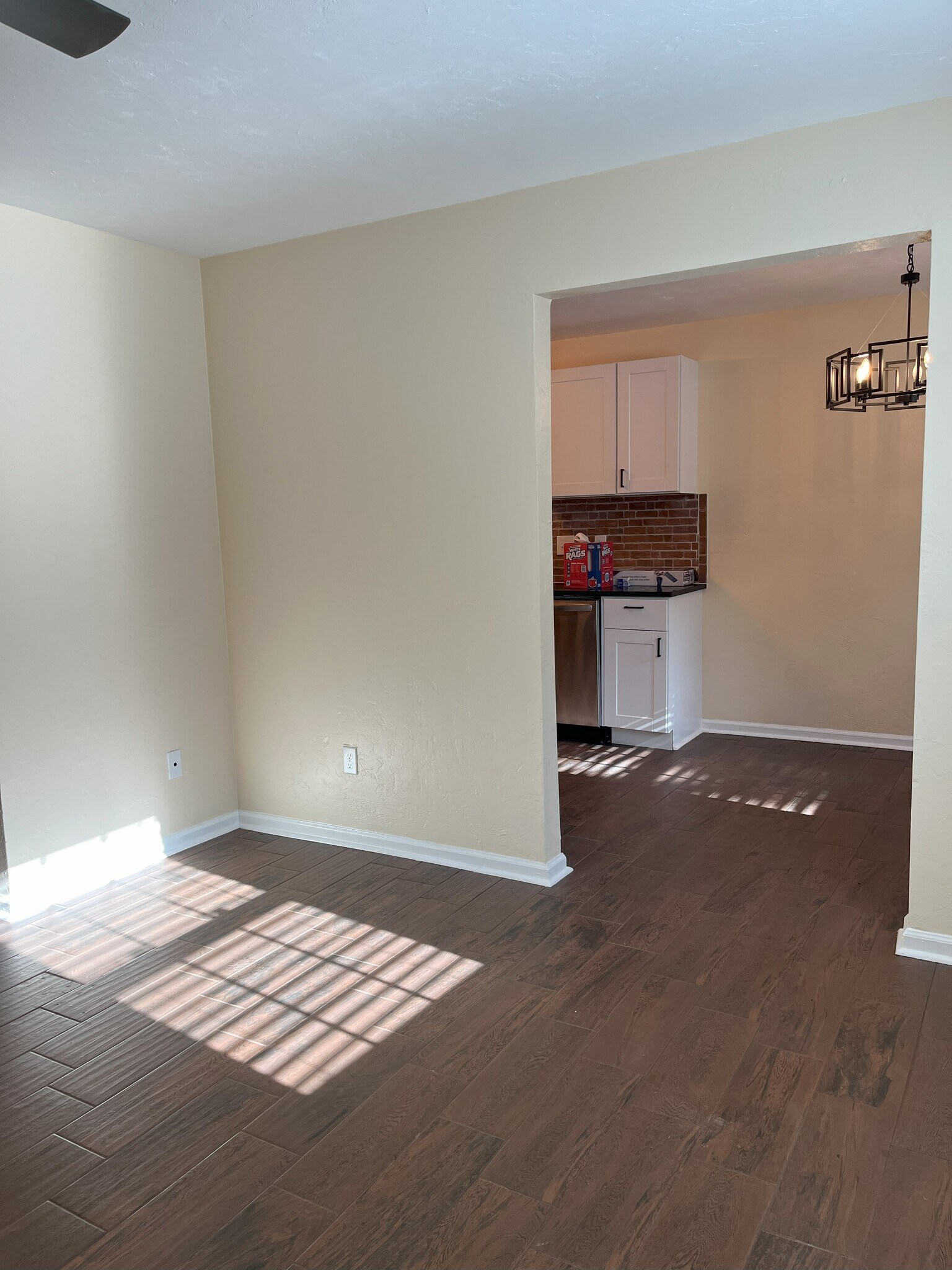 Building Photo - 728 Pointe Ct