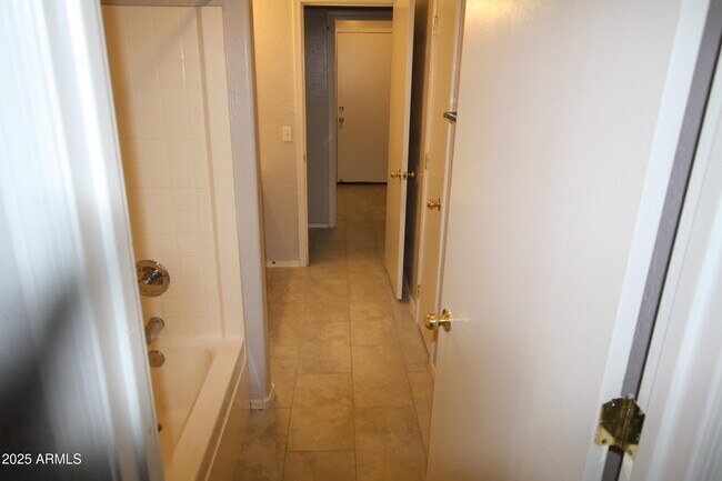 Building Photo - 14129 N 133rd Dr