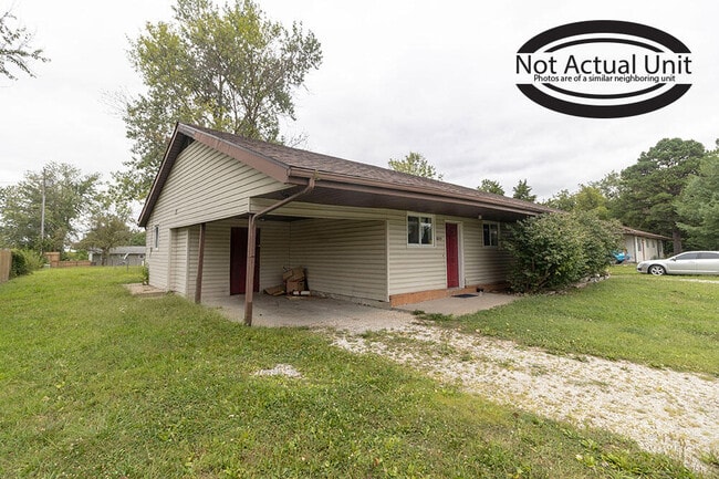 Building Photo - 6825 N Brown Station Dr