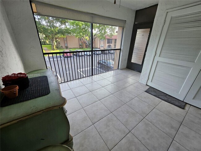 Building Photo - 8600 NW 34th Pl