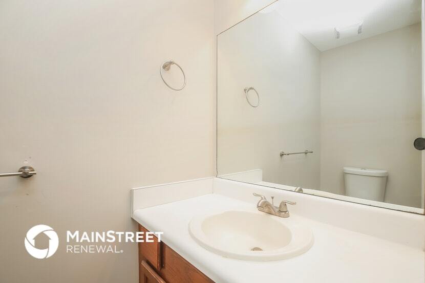 Building Photo - 2452 Clintwood Dr