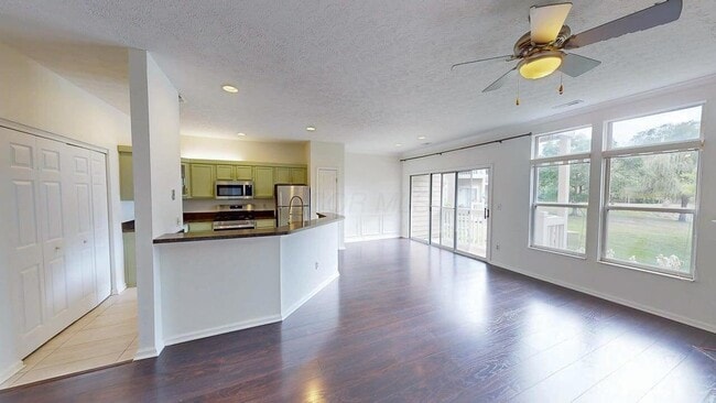 Building Photo - 3398 Fishinger Mill Dr