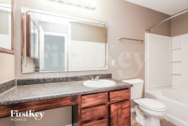 Building Photo - 7912 Puckett Ln