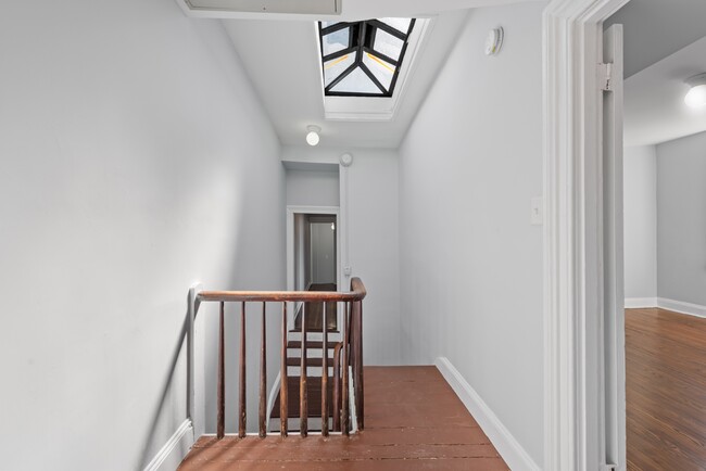 Building Photo - 239 W Lafayette Ave