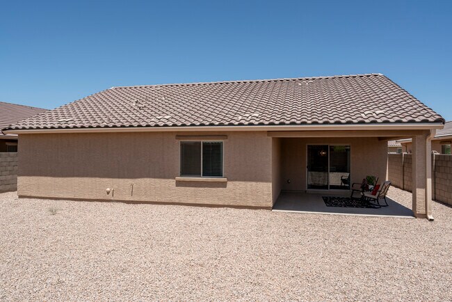 Building Photo - 1547 E Inouye Dr