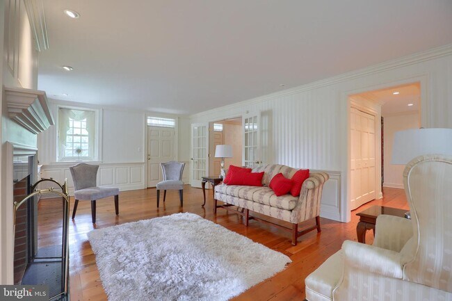 Building Photo - 1886 Conard Rd