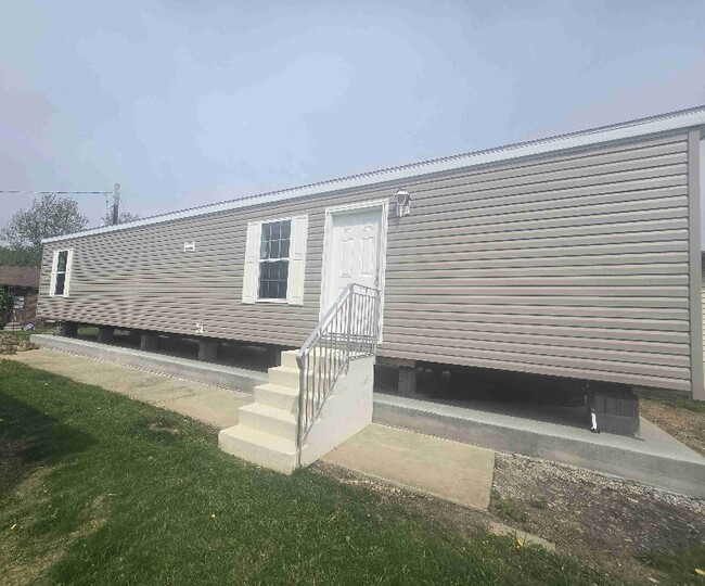 Primary Photo - 103 S Scioto St