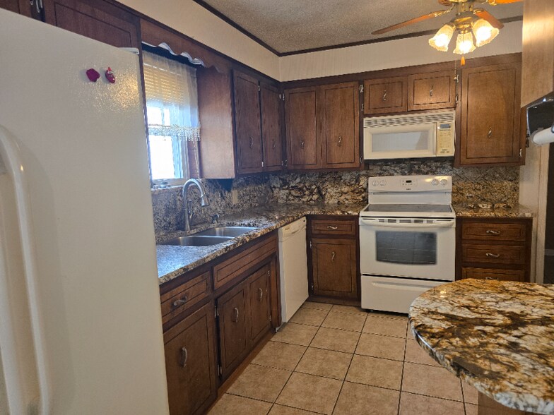 Building Photo - 116 Kinsey Ln