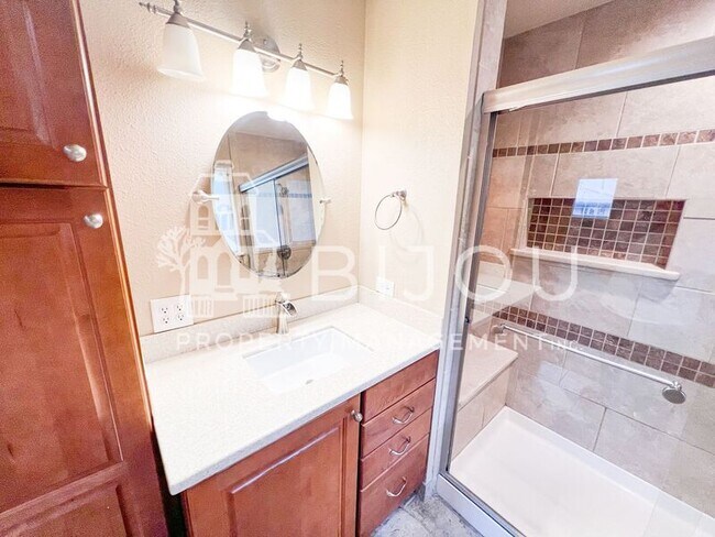 Building Photo - 355 Waco Ct