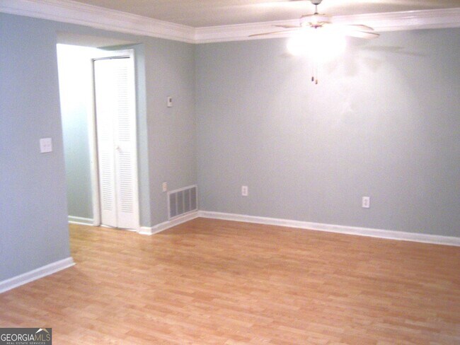 Building Photo - 760 Coventry Township Pl