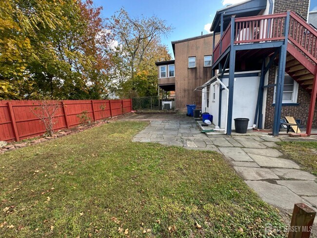 Building Photo - 151 N Broadway