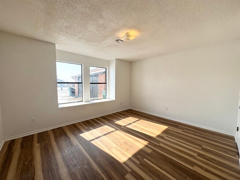 Building Photo - 339 NW 119th St