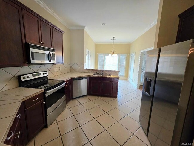 Building Photo - 9354 Wrens Way