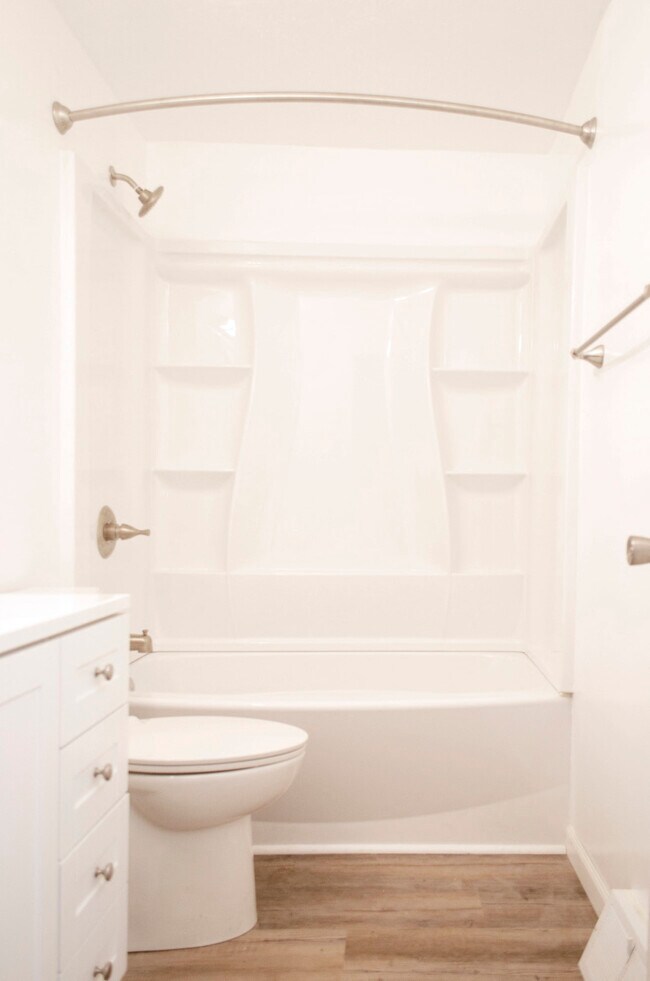 Building Photo - 110 Range Hill Dr