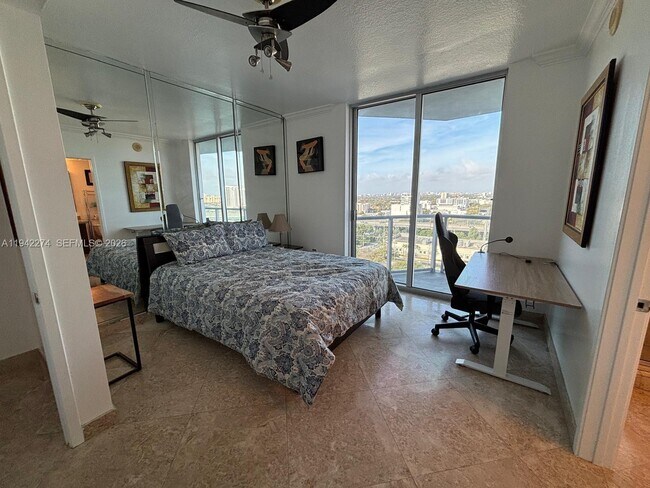 Building Photo - 185 SW 7th St