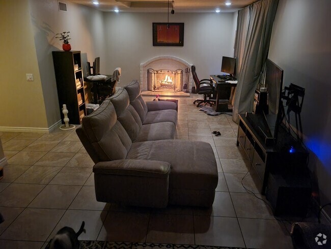 Building Photo - 575 Pierpont Dr