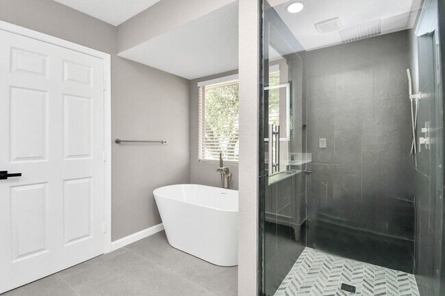 Building Photo - 14326 Little Willow Walk
