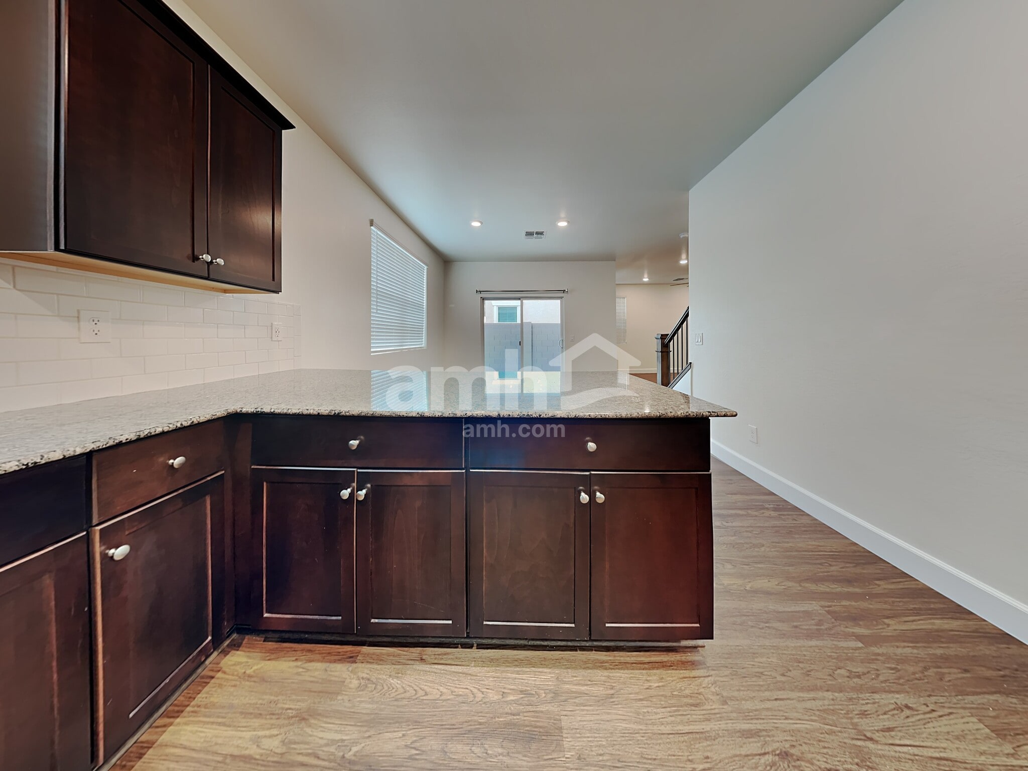 Building Photo - 658 W Bosal Dr