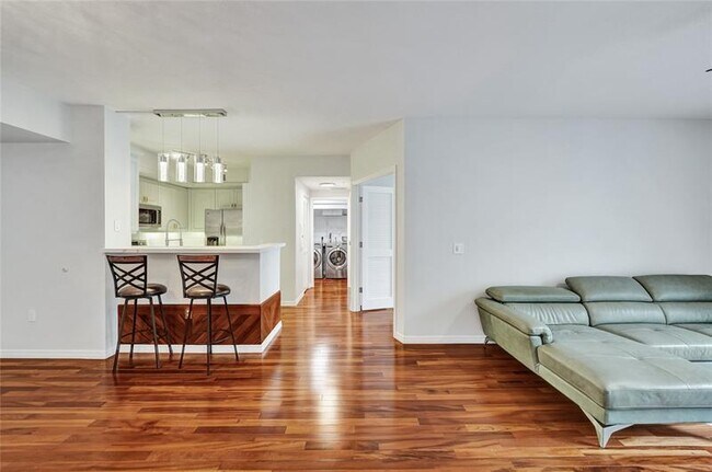 Building Photo - 2421 NE 65th St