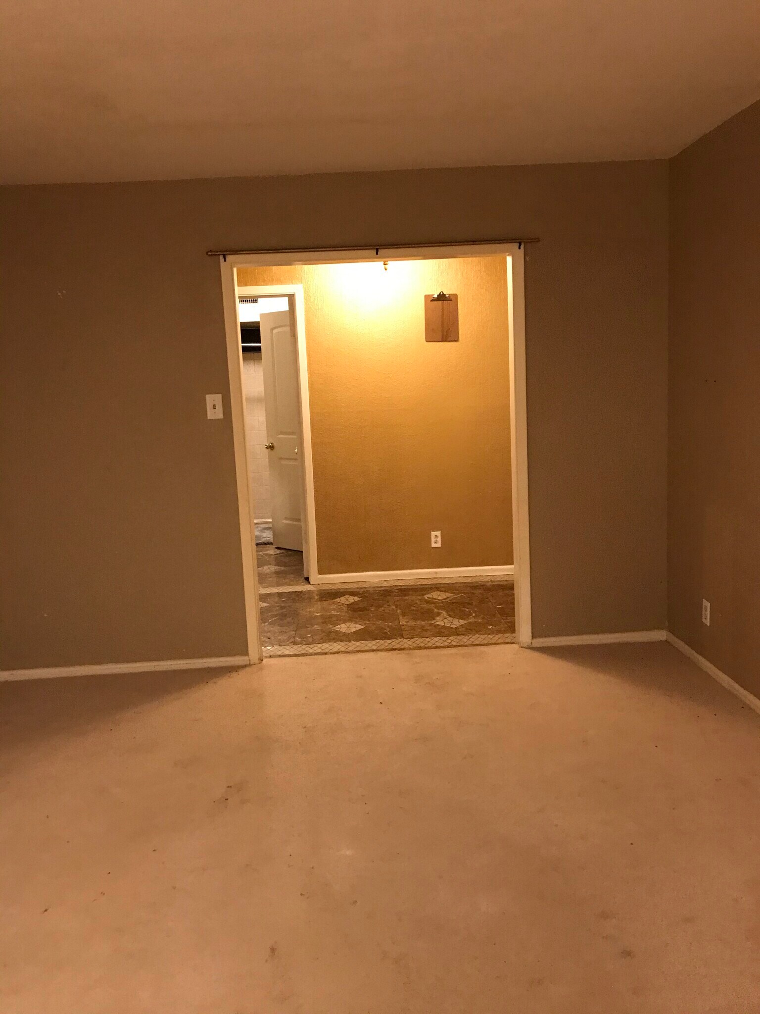 Entry - 9306 Fernglen Dr