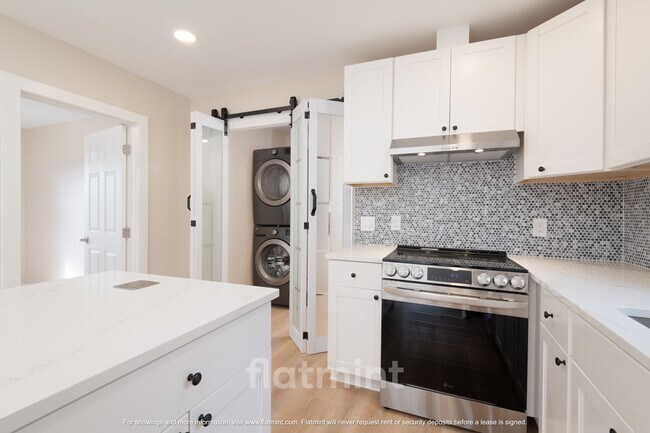 Building Photo - 6850 S 133rd St