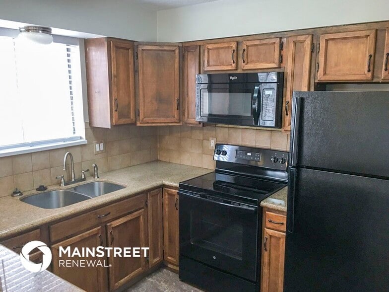 Building Photo - 938 S 200 E