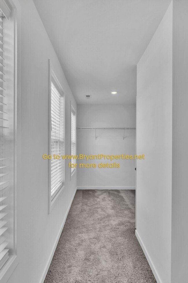 Building Photo - Gallatin - New 5-bedroom, 4-Baths