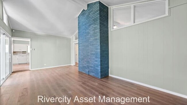 Building Photo - East Memphis Beauty!!!! Section 8 Welcomed...