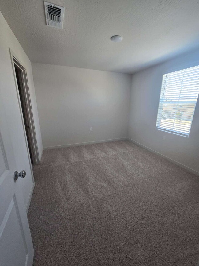 Building Photo - LIMITED TIME OFFER- RECEIVE $300 OFF YOUR ...