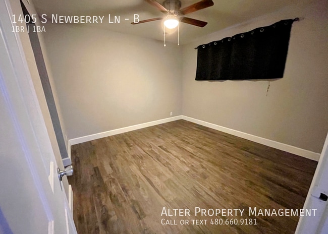 Building Photo - 1405 S Newberry Ln