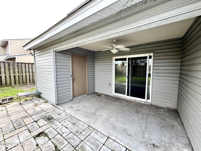 Building Photo - 2523 Johnson Dr