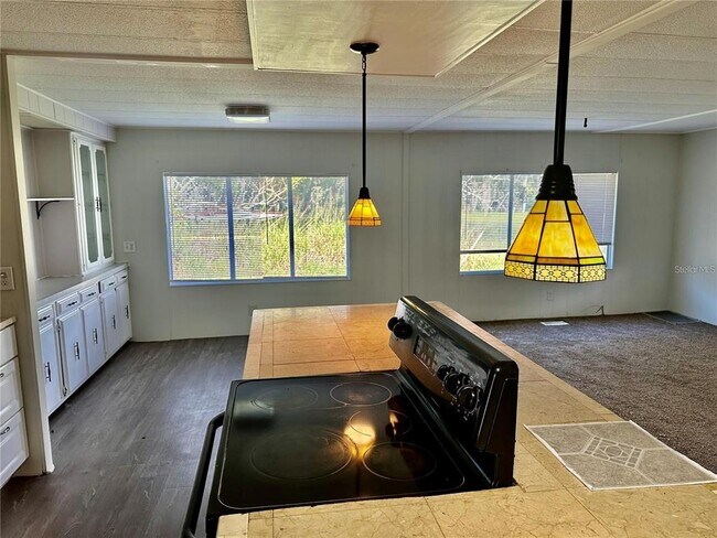 Building Photo - 3532 Lazy Lake Dr N