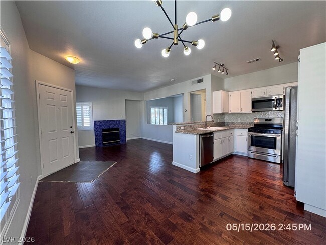 Building Photo - 251 S Green Valley Pkwy