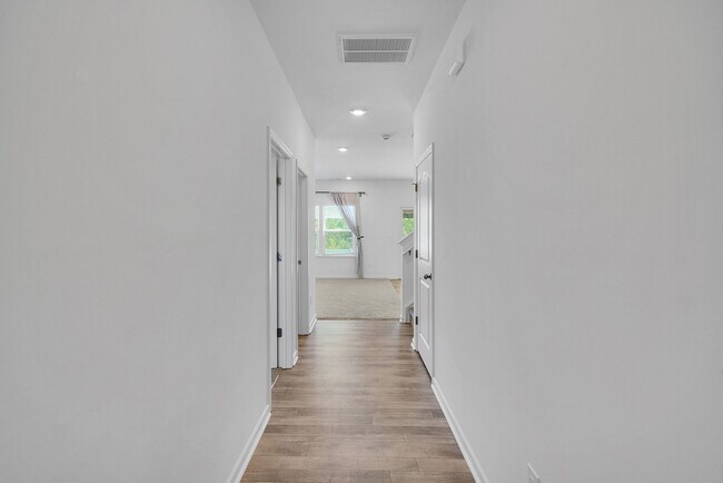 Building Photo - 1224 Maxwell Ct