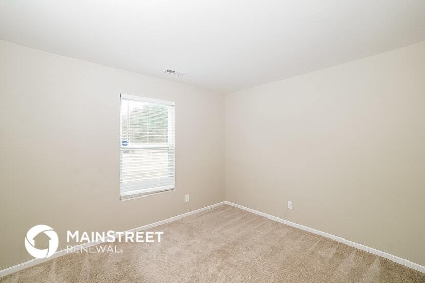 Building Photo - 5458 Fairway Forest Dr