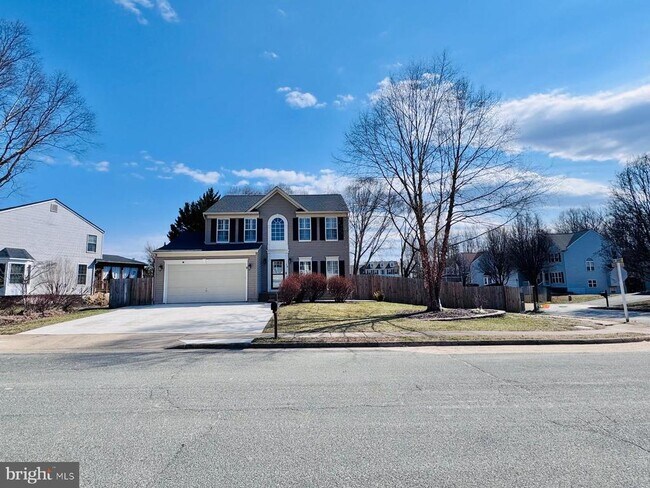 Building Photo - 15 River Oak Dr