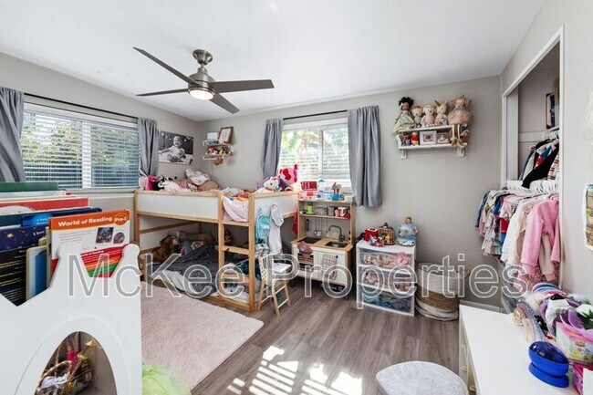 Building Photo - 1212 Oneonta Ave