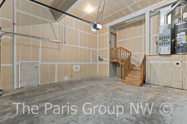 Building Photo - Beautiful Central Bothell Home. Great Floor Plan! Open Lvg Spaces, Office, Bonus Room  + XL Bedro...
