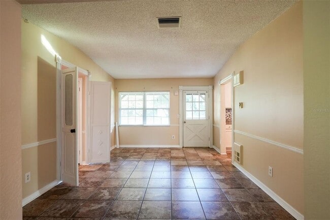 Building Photo - 10031 Union Park Dr