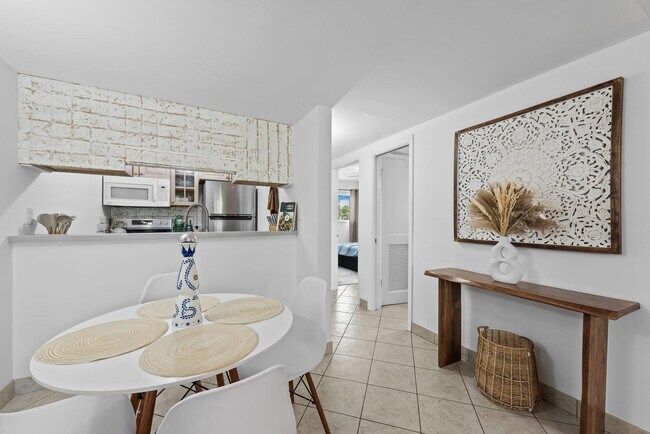 Building Photo - 1000 SE 15th St