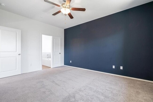 Building Photo - 105 Wind Flower Ln
